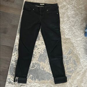 Burberry Black Ankle Cropped Jeans with Zipper Detail